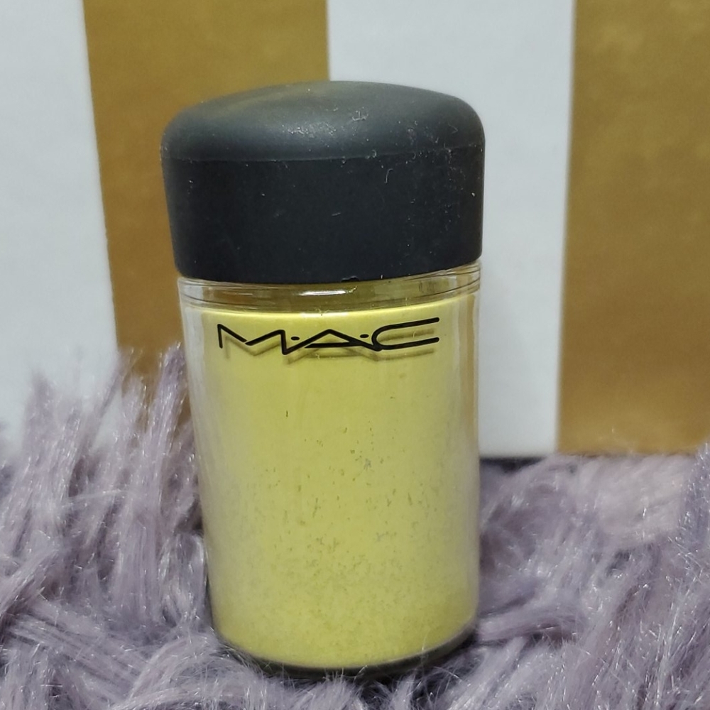MAC True Chartreuse Pigment
